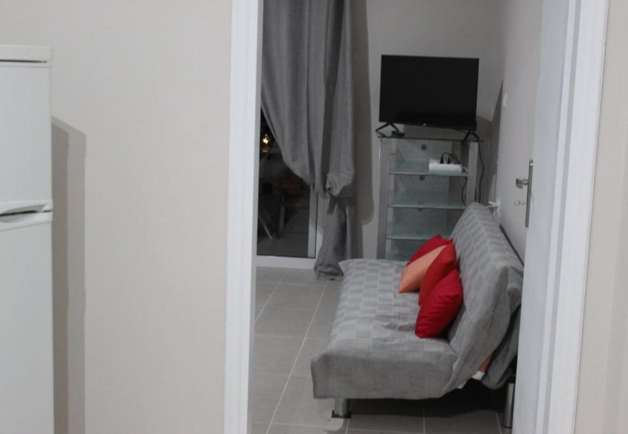 Zoe Apartments Толон Экстерьер фото