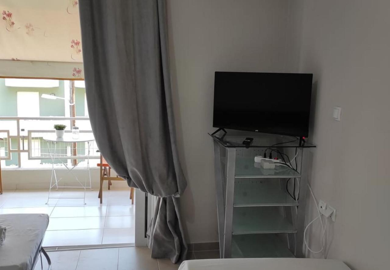 Zoe Apartments Толон Экстерьер фото