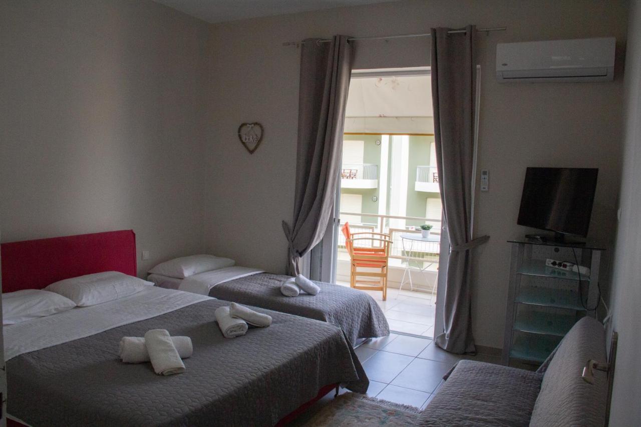 Zoe Apartments Толон Экстерьер фото